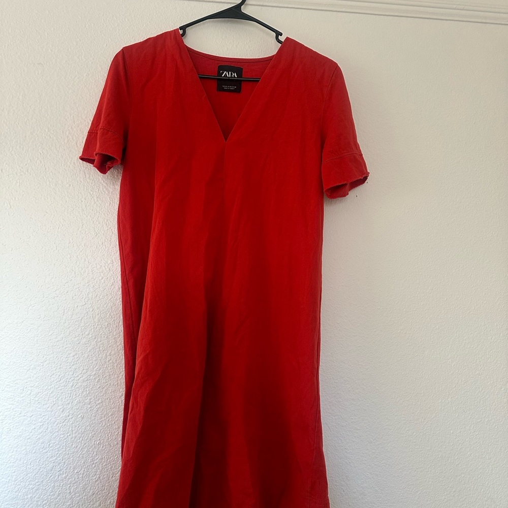 Zara Red Cotton Short Sleeve Raw Hem Pullover V-Nevk Shift Dress - Picture 2 of 3